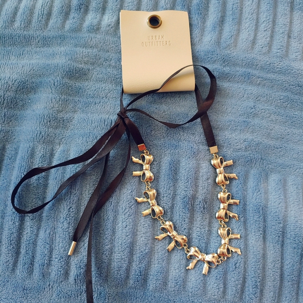Urban Outfitters Bow Necklace